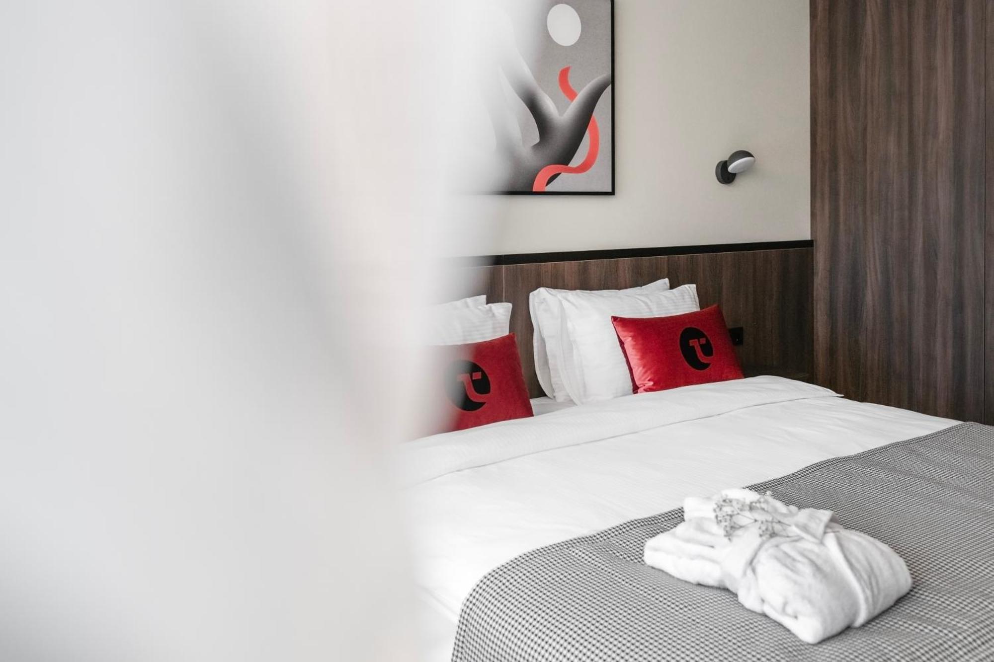 Taurage Hotel エクステリア 写真